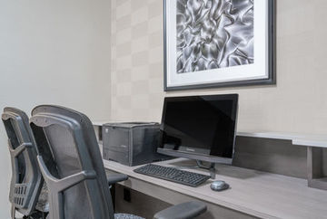 Express & West - Research Park By Ihg Hotel Huntsville