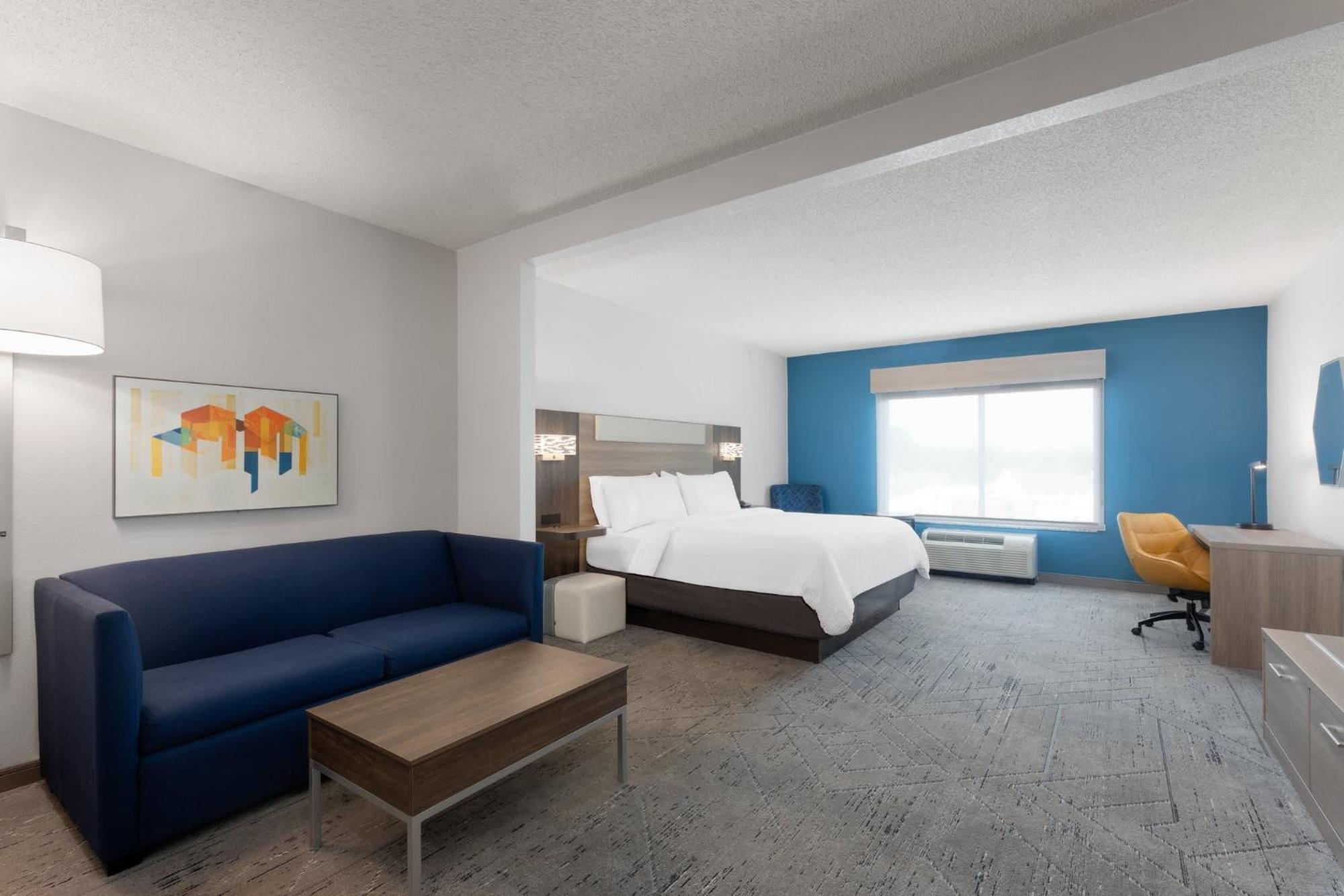 Express & West - Research Park By Ihg Hotel 3*