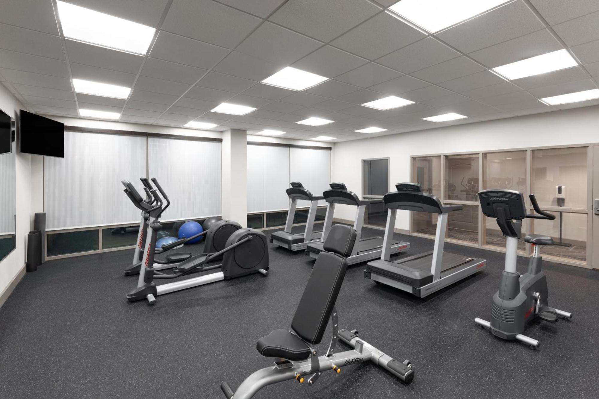 Express & West - Research Park By Ihg 3* Huntsville